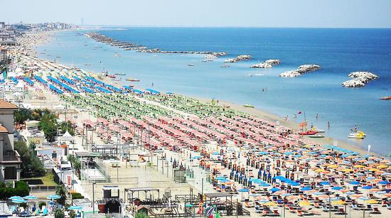 İtalya'daki deniz tatil köyleri: Roma'dan Napoli'ye